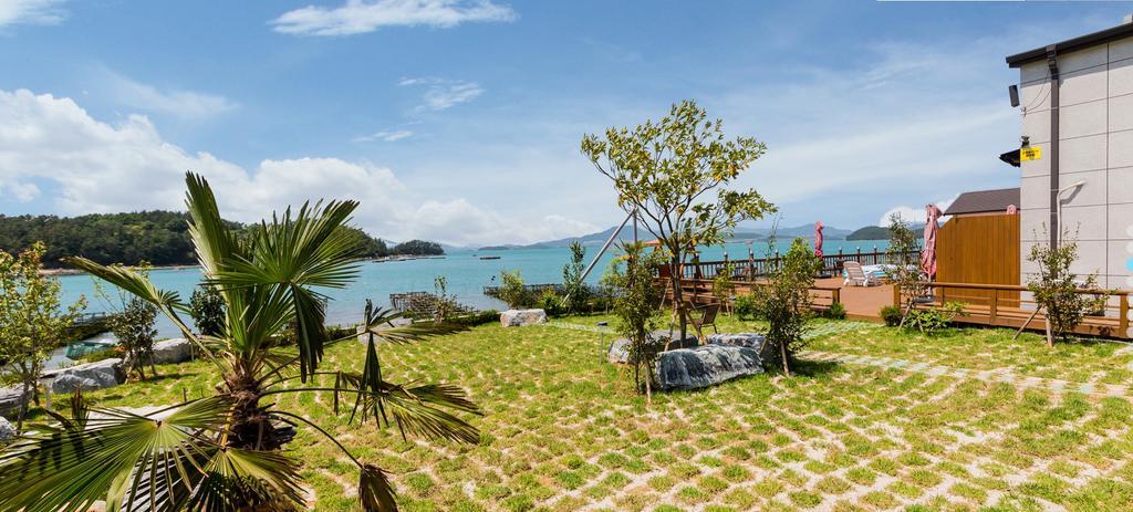 Dolsanmaru Pension Yeosu Eksteriør bilde