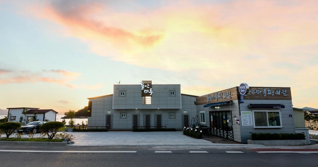 Dolsanmaru Pension Yeosu Eksteriør bilde