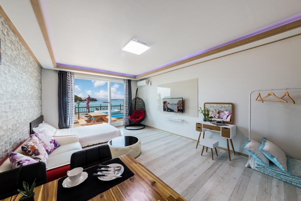 Dolsanmaru Pension Yeosu Eksteriør bilde