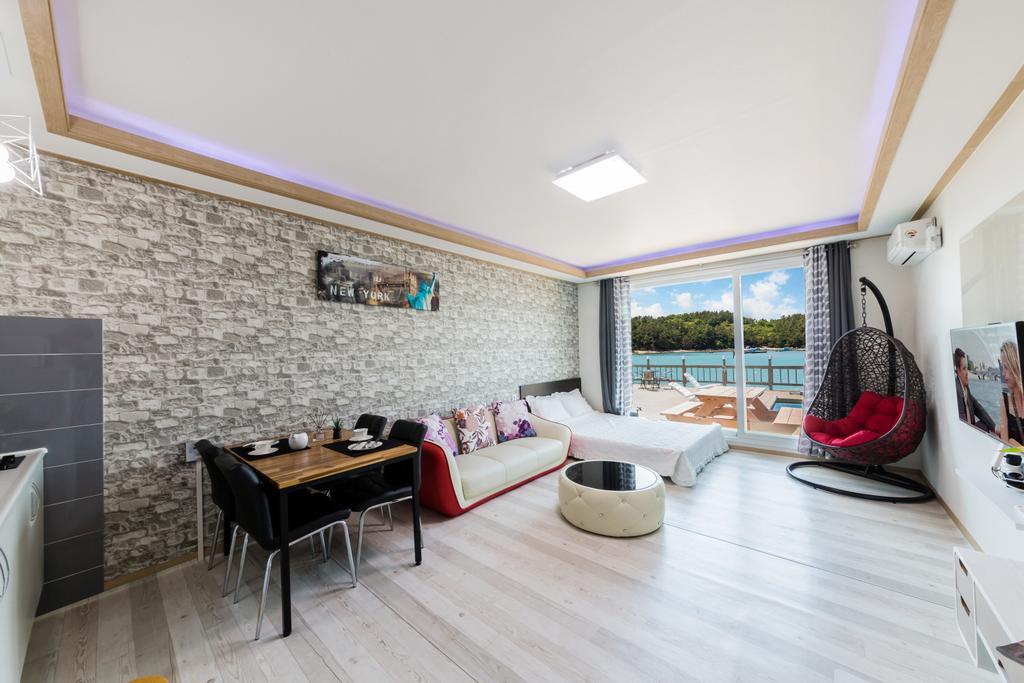 Dolsanmaru Pension Yeosu Eksteriør bilde