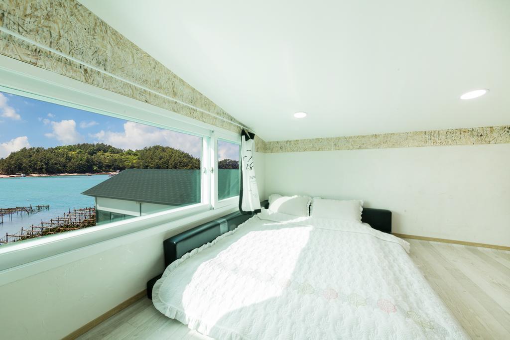 Dolsanmaru Pension Yeosu Eksteriør bilde