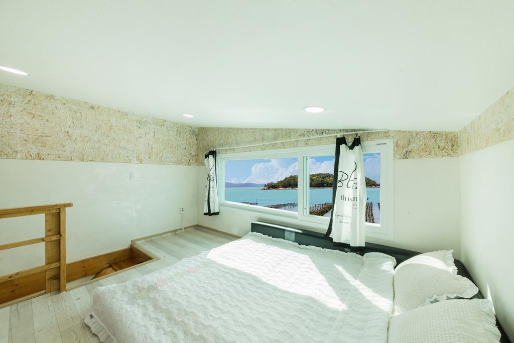 Dolsanmaru Pension Yeosu Eksteriør bilde