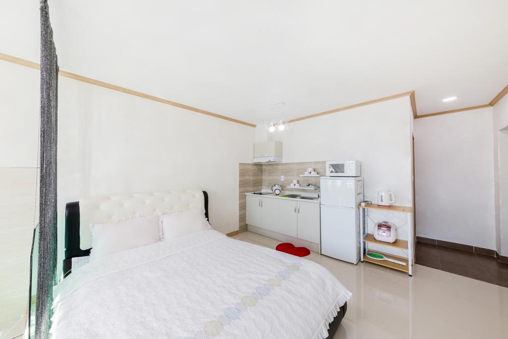Dolsanmaru Pension Yeosu Eksteriør bilde