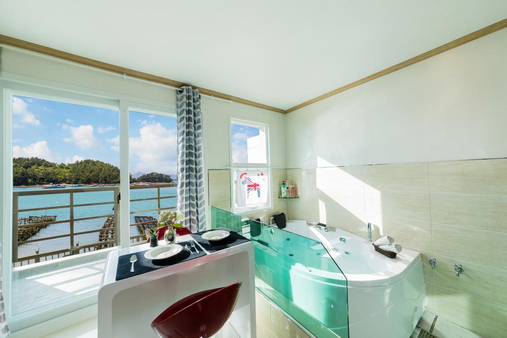 Dolsanmaru Pension Yeosu Eksteriør bilde